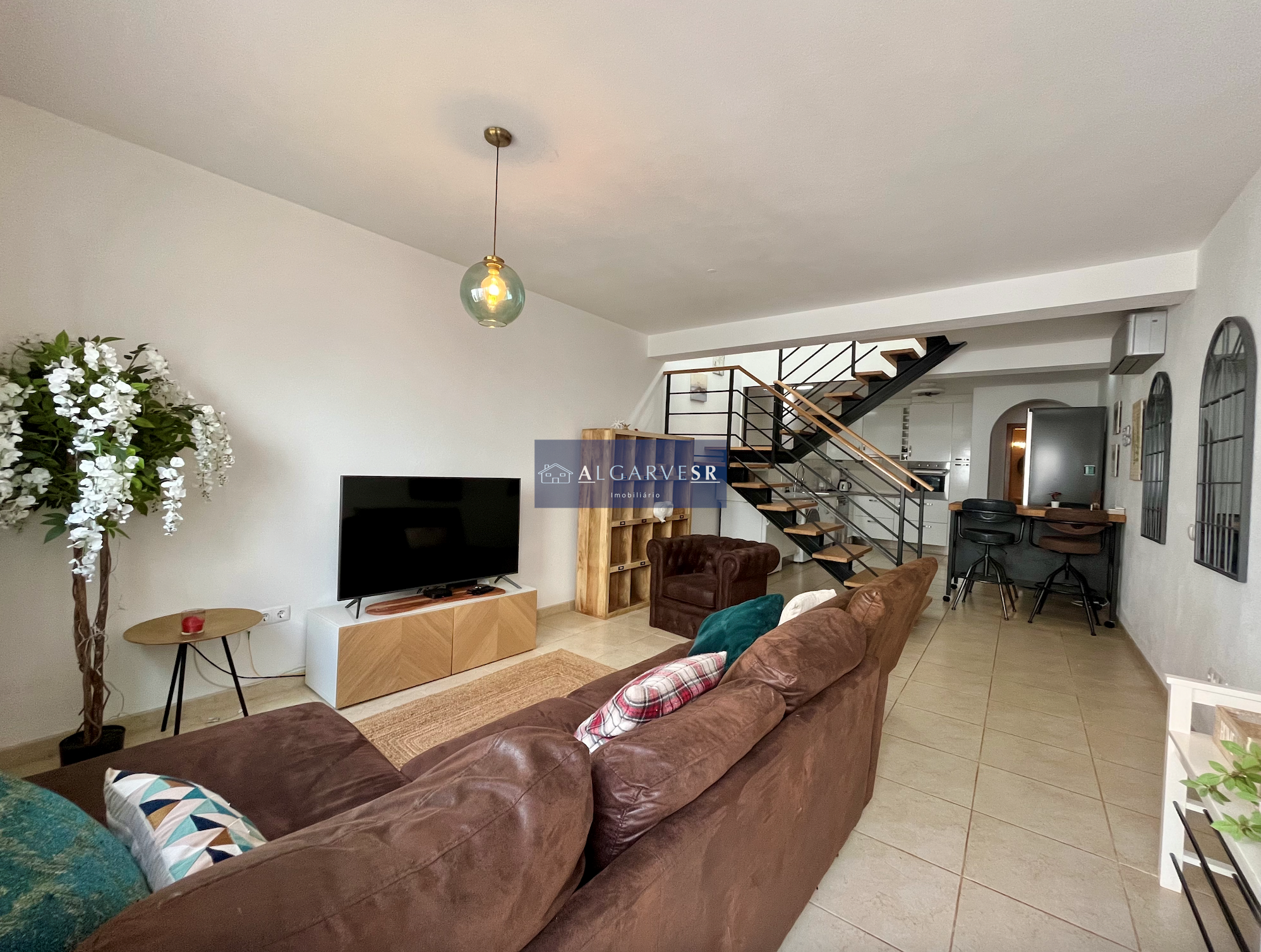 Fabulous traditional two bedroom townhouse, Silves centre