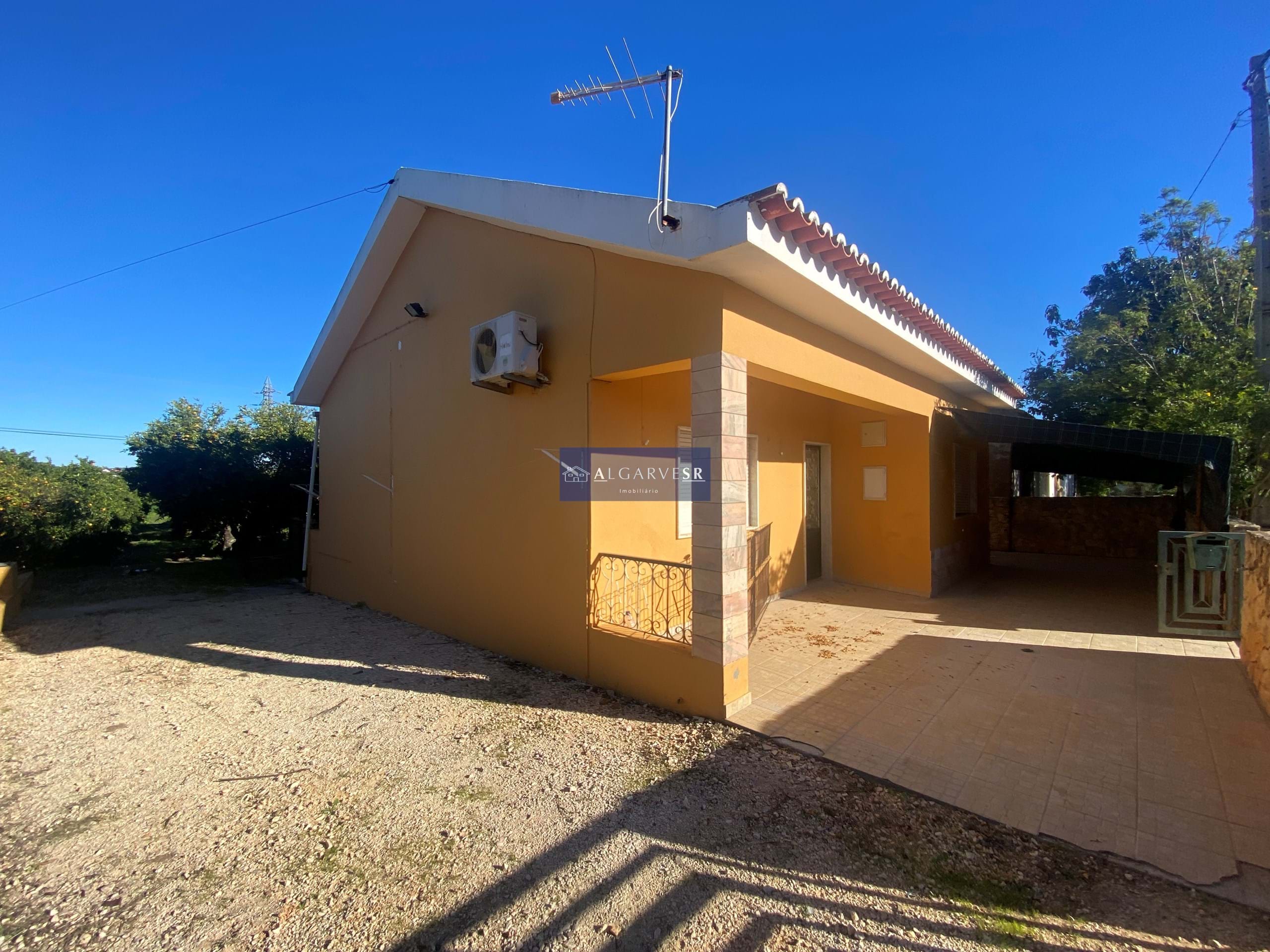 Silves - Small farm with single storey house T2