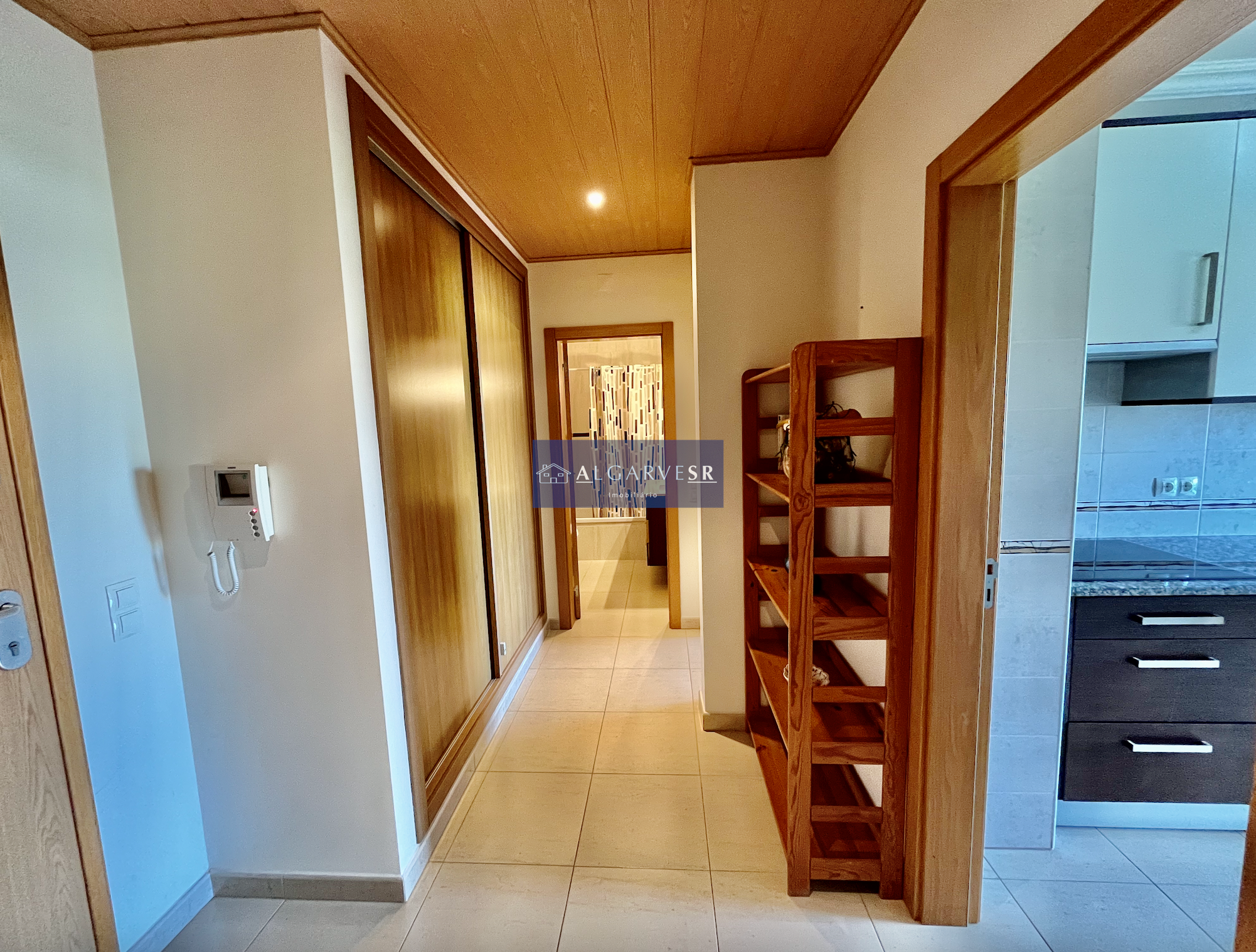 Spacious One Bedroom Apartment with Pool and Parking - Lagos