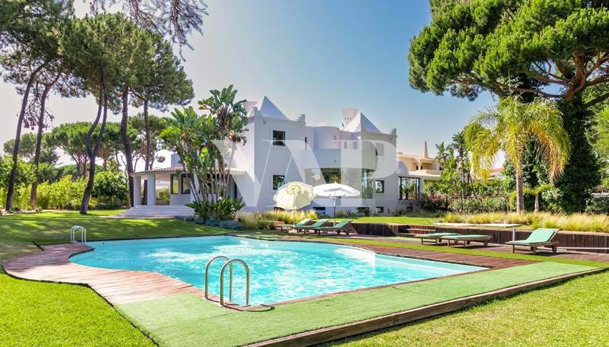 Villa de 6 dormitorios en venta en Vilamoura, con piscina climatizada