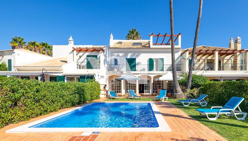 3+2 bedroom villa for sale in Vilamoura, with private pool