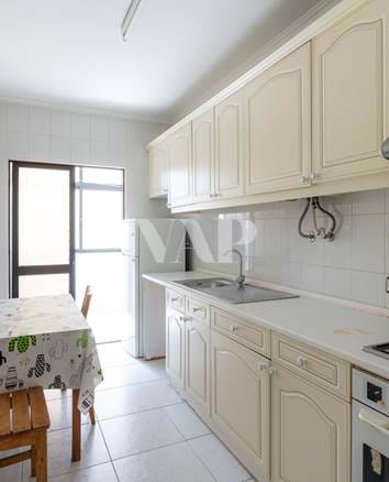 2 bedroom flat for sale in Quarteira, within walking distance to the beach