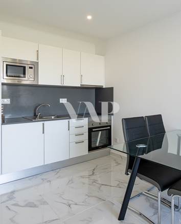 2 bedroom flat for sale in Quarteira, fully renovated in modern style