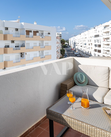 2 bedroom flat for sale in Quarteira, fully renovated