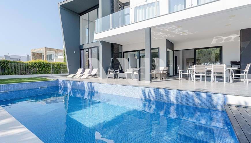 4-Schlafzimmer-Villa zu verkaufen in Vilamoura, mit Blick auf den Golfplatz