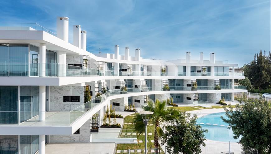 2 bedroom apartment for sale in Vilamoura inserted in luxury development