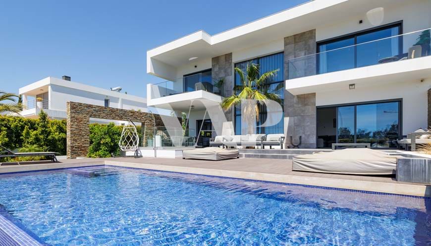 Villa med 4 sovrum till salu i Vilamoura, lyx med privat pool