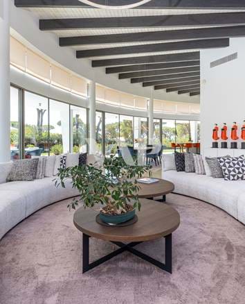 5+1-Schlafzimmer-Villa zu verkaufen in Vilamoura, Luxus mit Panoramablick auf den Golfplatz