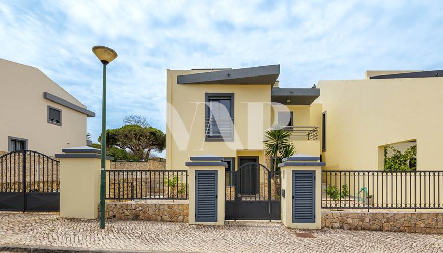 Villa mit 4 Schlafzimmern zu verkaufen in Quarteira, 1 km vom Strand entfernt 