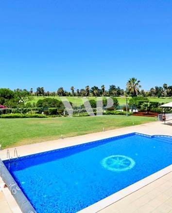 4+1 bedroom villa for sale in Albufeira, modern and luxurious with golf view