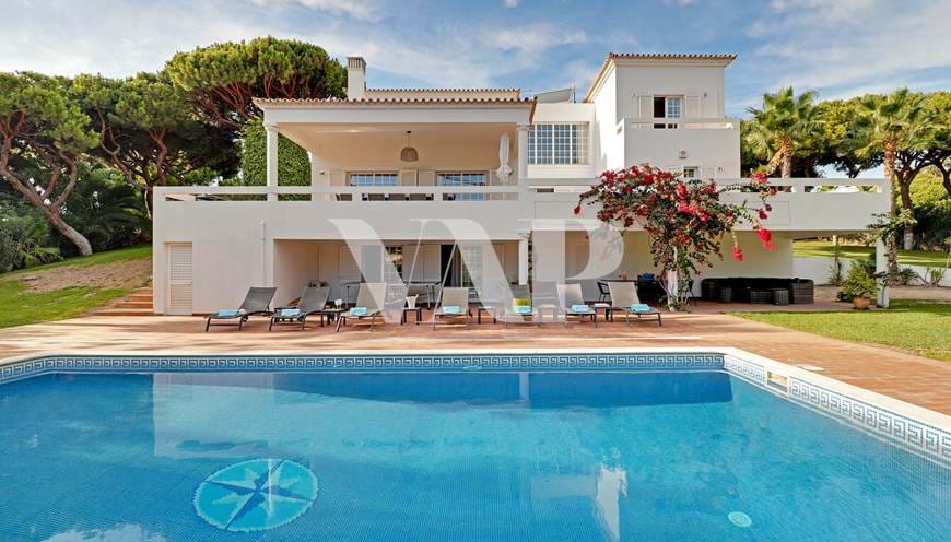 5 bedroom villa for sale in Fonte Santa, with tennis court and private pool