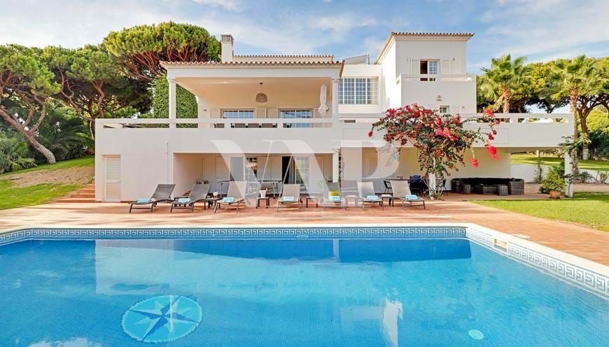 Villa mit 5 Schlafzimmern zum Verkauf in Fonte Santa, mit Tennisplatz und privatem Pool