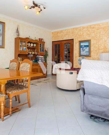 3 bedroom apartment for sale in Quarteira, within walking distance of amenities