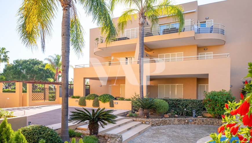 2 bedroom apartment in gated community with swimming pool, Vilamoura