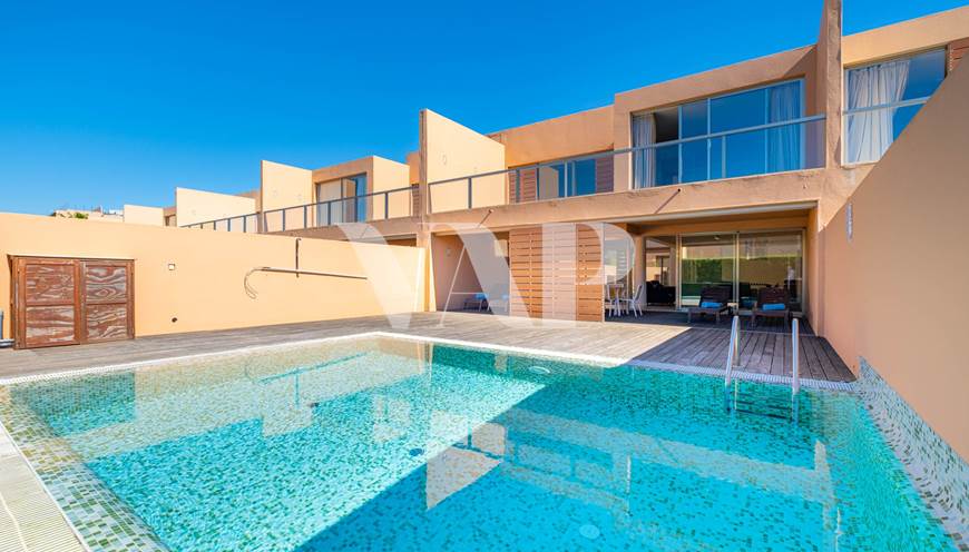 Casa adosada de 2 dormitorios con piscina privada a 500m de la playa, Salgados - Guia