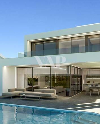 Luxe villa met 4 slaapkamers in aanbouw, met uitzicht op de golfbaan in Vilamoura