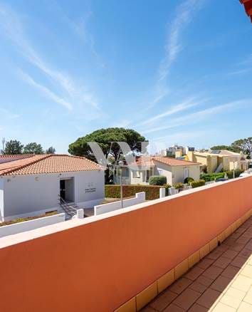 4 bedroom villa with sea views, for sale in the center of Vilamoura
