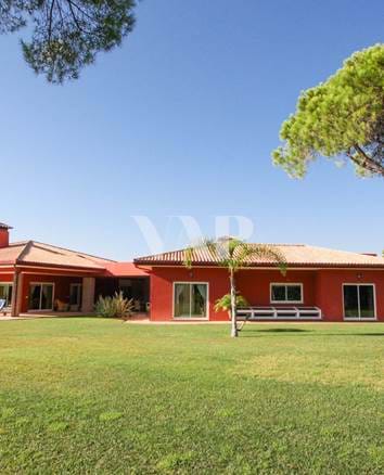 Villa mit 6 Schlafzimmern zum Verkauf in Vilamoura in der Nähe der Golfplätze