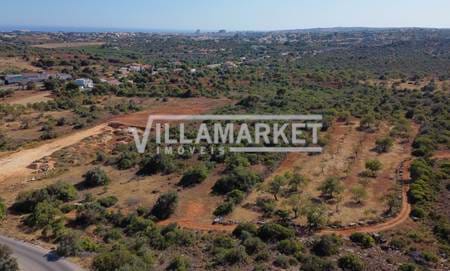 Land with 11327 m2 located in Patã de Cima near N125 between Boliqueime and Albufeira