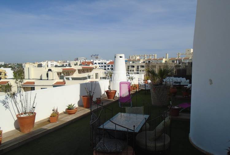 PENTHOUSE with swimming pool and sea view in Albufeira 