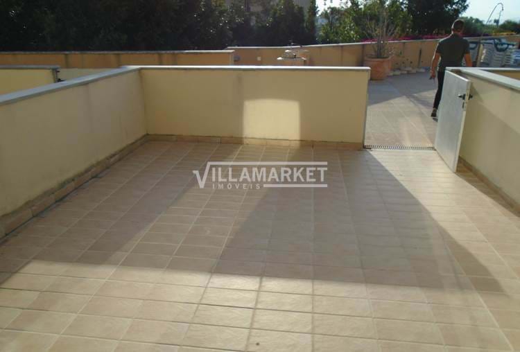 New V2 TOWNHOUSE in condominium with pool and sea view near Albufeira