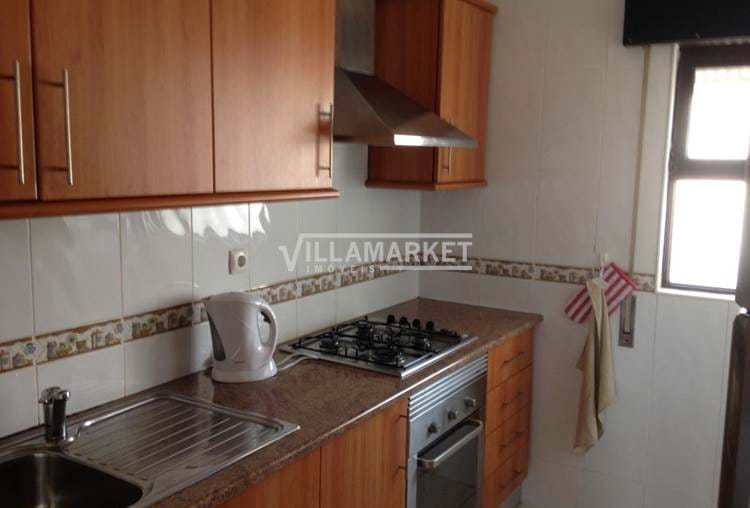 1 Bedroom apartment with sea view inserted in a gated community with pool in ALBUFEIRA