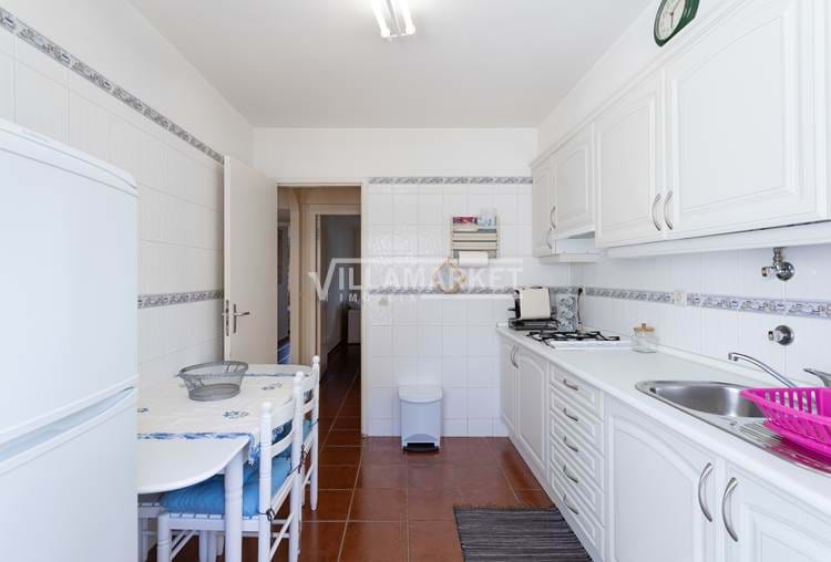 L'appartamento con 2 camere da letto e piscina "REFÚGIO DO TOBIAS - AL Nº 113401" si trova a 3 km dalla spiaggia di Falésia ad ALBUFEIRA.