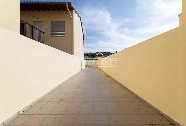 Last New 1 bedroom apartment with 80 m2 of terrace in ALGOZ 