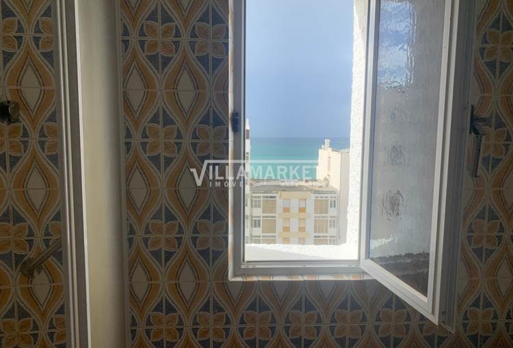 Apartamento T0 com vista mar situado em QUARTEIRA