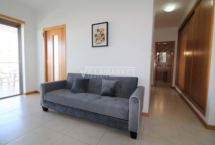 1 bedroom apartment in the first line of Olhos de Agua Beach