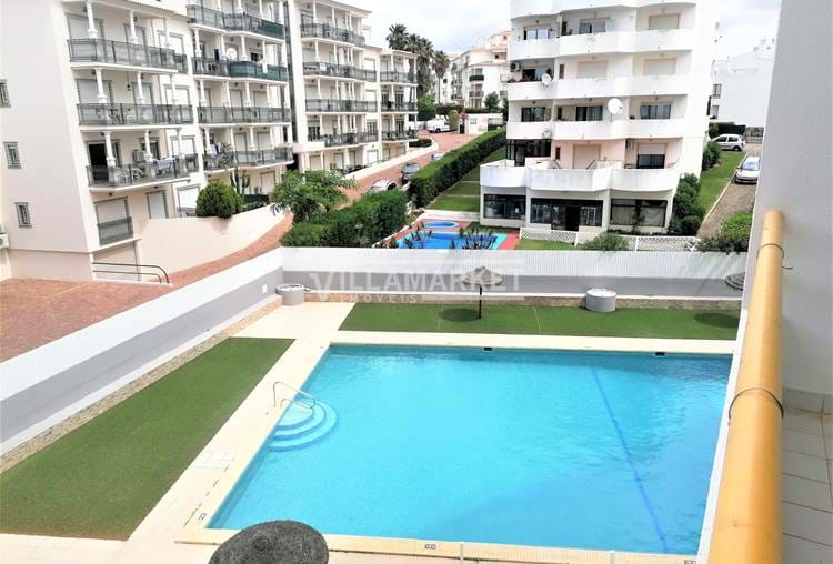 1 bedroom apartment overlooking the condominium pool located in Albufeira 