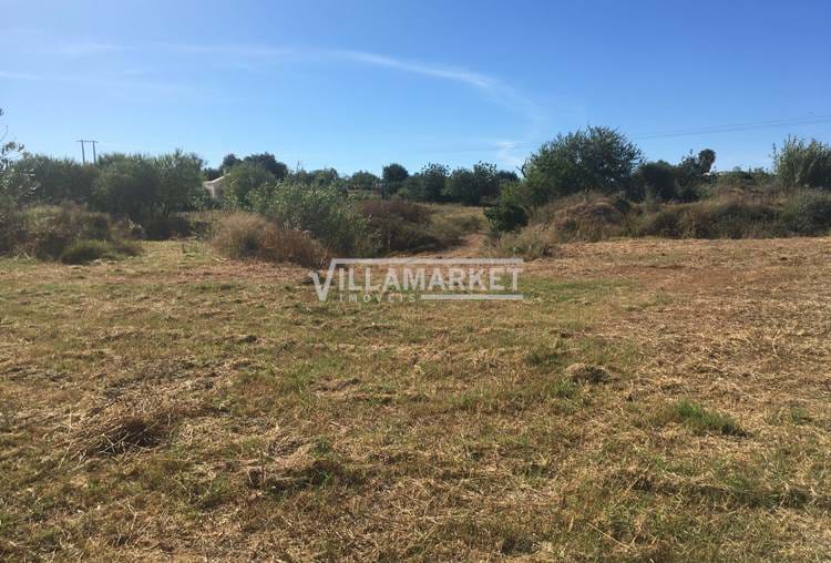 Rustic land with 11,360 m2 located in Quelfes, Olhão, Algarve