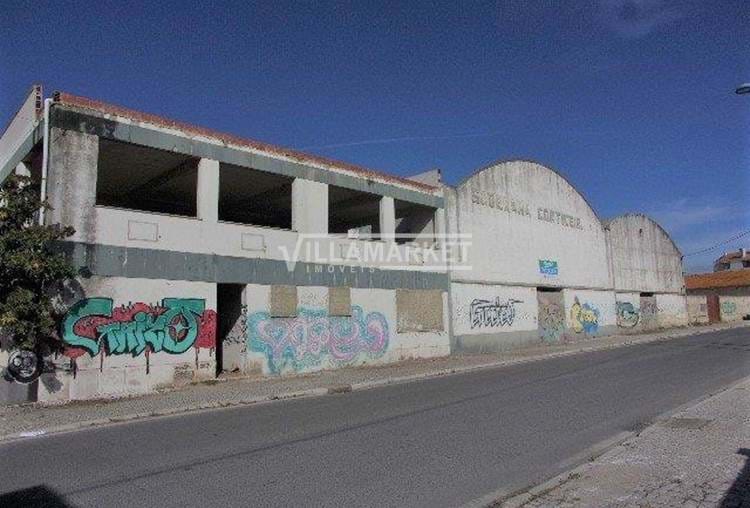 Land with 14,975 m² of area located in Montijo