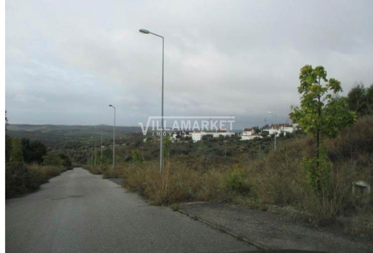 Allotment with 17587 m2 composed of 24 lots located in ABRANTES