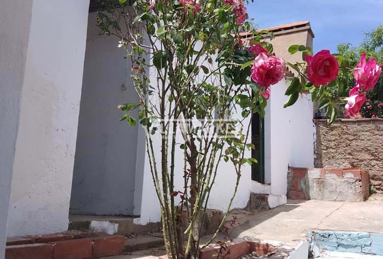 3 bedroom townhouse with 105.50 m2 impantada on a plot of land with 240.90 m2 located in Santana - Portel - Alentejo