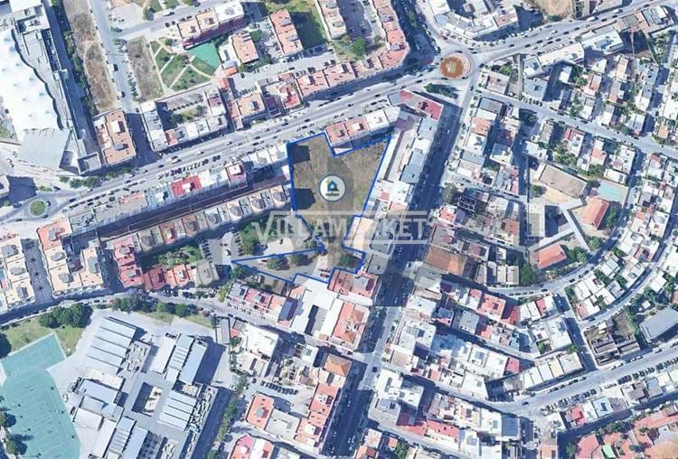 Terreno urbano con 6430 m2 situato a Olhão nel distretto di Faro. 