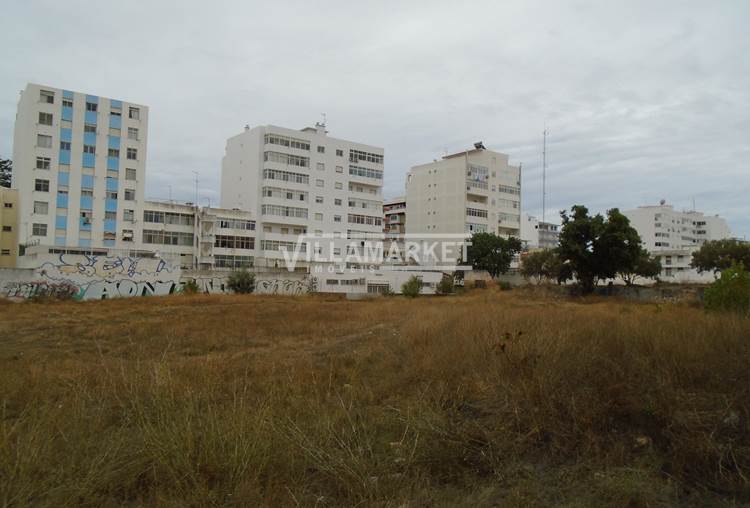 Terrain urbain de 6430 m2 situé à Olhão dans le district de Faro. 