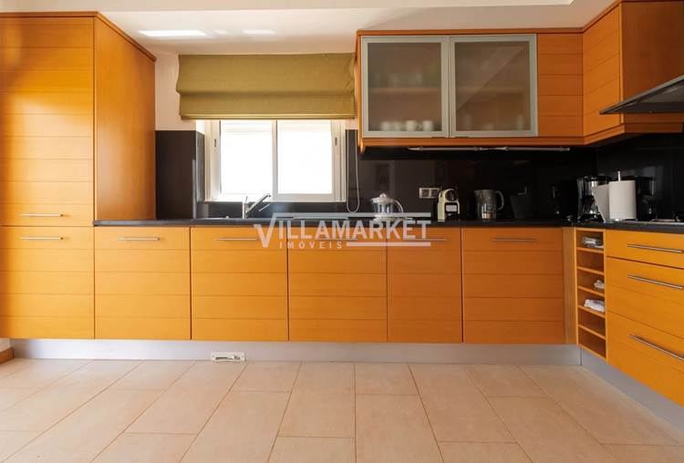 3 bedroom villa with pool located in the quiet and exclusive Vale da Pinta Golf Resort.