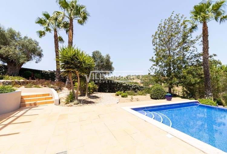 Villa de 3 chambres avec piscine située dans le calme et exclusif Vale da Pinta Golf Resort.