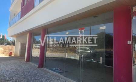 COMMERCIAL SPACE WITH 2 PARKING SPACES, GUIA, ALBUFEIRA 