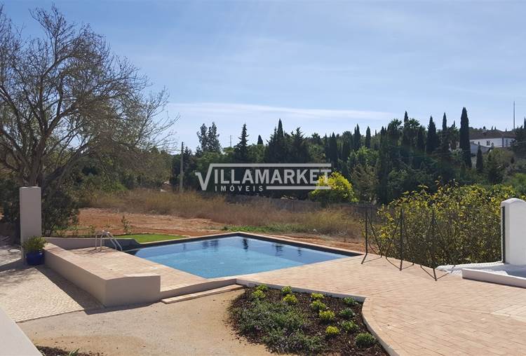 VILLA V2 +1 com piscina inserida no Gramacho Residences Golf & Resort