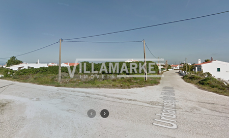 Terrain urbain de tiroir avec 870 m2 situé dans l’urbanisation Vale da Telha