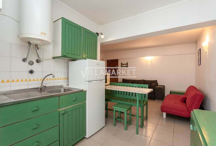 1 bedroom apartment with 50 m2 on the 5th floor of the Clube Praia da Rocha 3 Condominium in Portimão