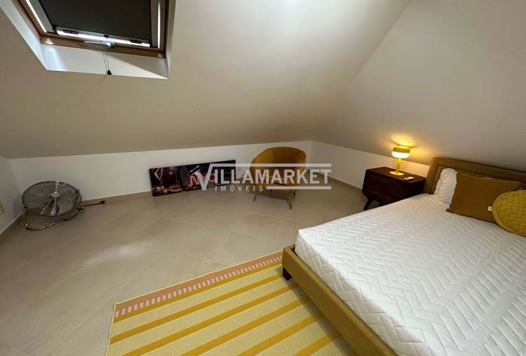 Villa de 3 + 2 chambres insérée dans une copropriété avec piscine située à Vilamoura