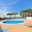 Villa de 3 + 2 chambres insérée dans une copropriété avec piscine située à Vilamoura
