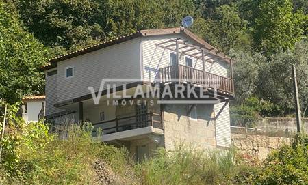 3 bedroom country house on a plot of land with 2120 m2 located in Carregal in the Municipality of Amarante