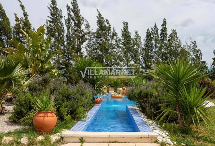 Ferme avec piscine et licence d’hébergement local idéalement située entre Ferreiras et Paderne