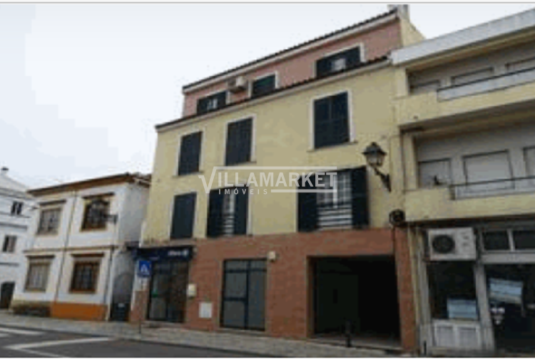 Commercial store of 90 m², located in Ponte de Sôr,