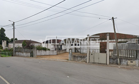  Padiglioni industriali situati nella parrocchia di S. Paio de Oleiros, Santa Maria da Feira