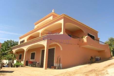Large 5 bedroom Villa with panoramic views of the countryside